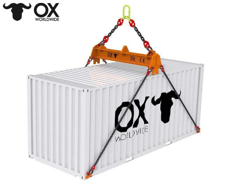 Container an einer OX Container-Traverse 35t